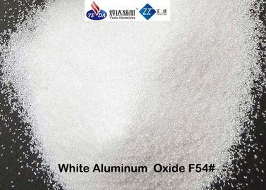 Le blanc de soufflage de médias d'oxyde d'aluminium de la grande pureté 99,2% a fondu l'alumine pour le traitement préparatoire