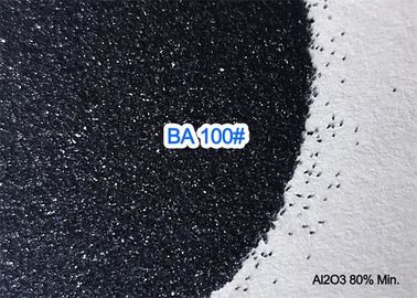 8,0 structure cristalline abrasif/Cm3 trigone de soufflage noire de médias d'oxyde d'aluminium de Mohs 3.50g