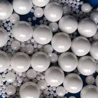 95 Perles de zirconium stabilisées à l'yttrium de 1,6 à 1,8 mm