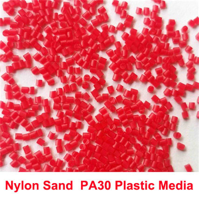Médias de soufflage en plastique d'anti sable en nylon statique du polyamide PA30 pour l'ébavurage de résine