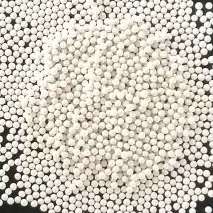 Zirconium blanc 4, 1,8 - 2.0mm de Sinterred 1,1 médias de silicate de zirconium de KN 